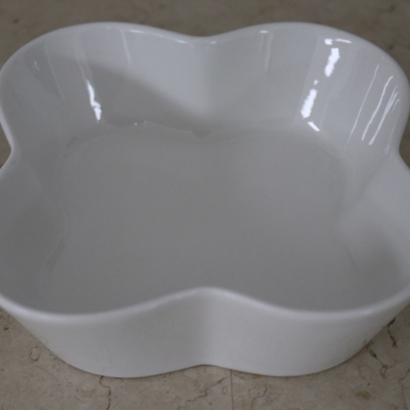 FIDDLE + FERN by HOME ESSENTIALS FLOWER-SHAPED PORCELAIN BOWLS - WHITE -NEW- S/4 - Picture 2 of 5